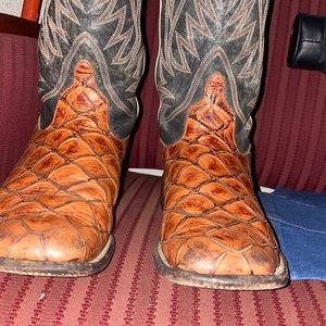 horsepower piracuca boots, size 9.5, great condition!!